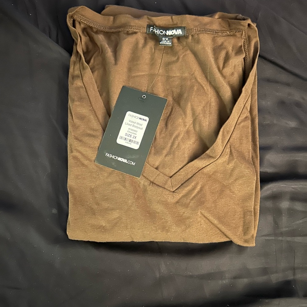 Fashion Nova Chocolate V-Neck Tee